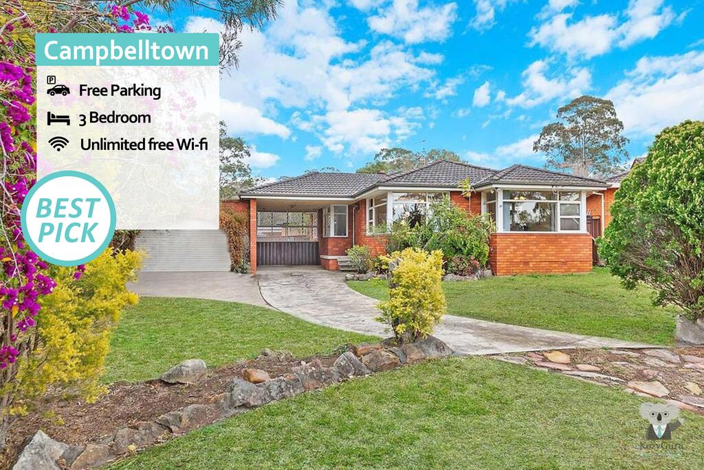 CAMPBELLTOWN HOLIDAY HOME 3 BED  FREE PARKING NCA039 - Accommodation BNB