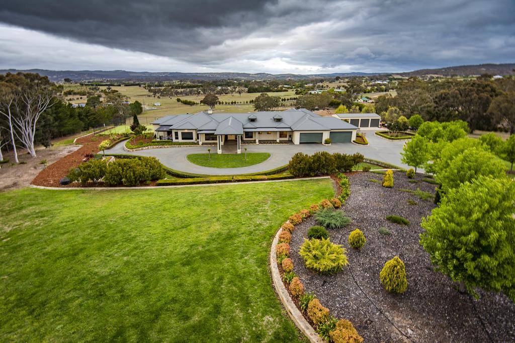 Canberra Luxury Estate - Accommodation BNB 2