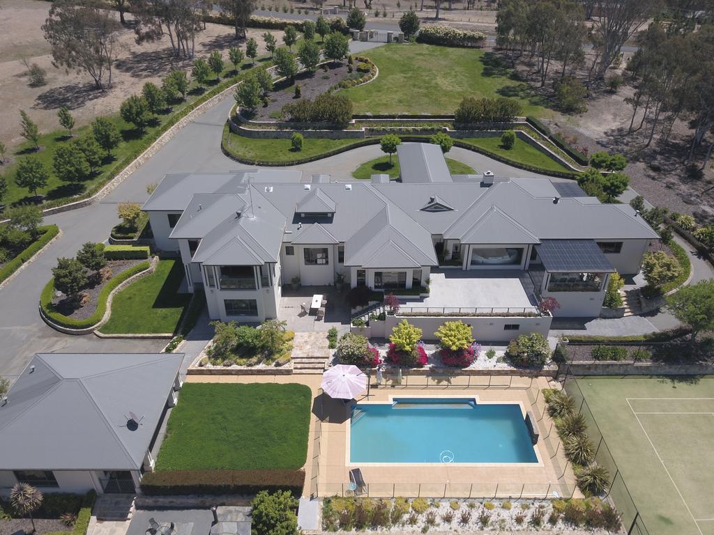 Canberra Luxury Estate