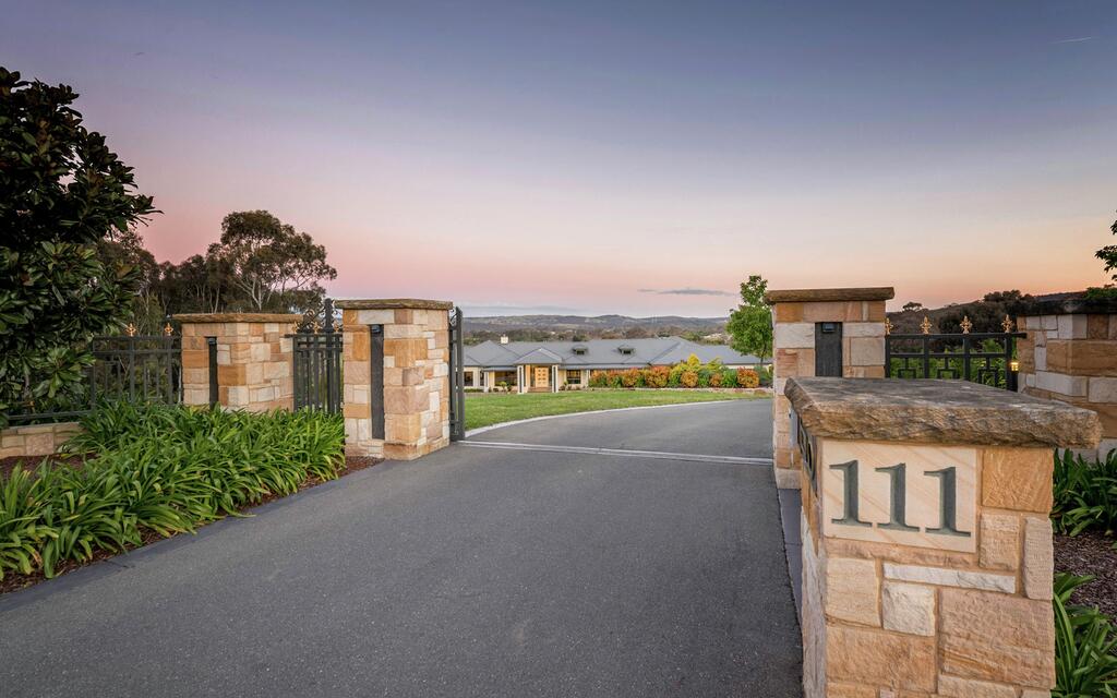Canberra Luxury Estate - thumb 1