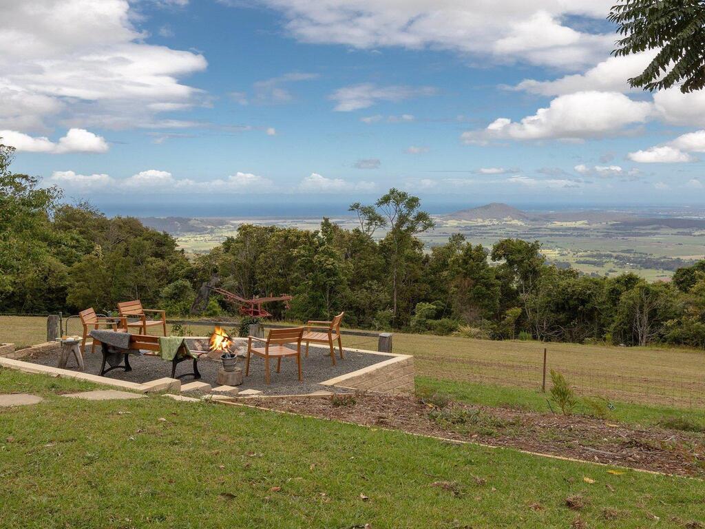 Captain's Lookout - elevated ocean views rural stay - Accommodation Ballina