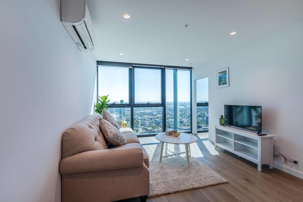 Central Melbourne 2 Bedroom Luxury@Victoria One - thumb 1