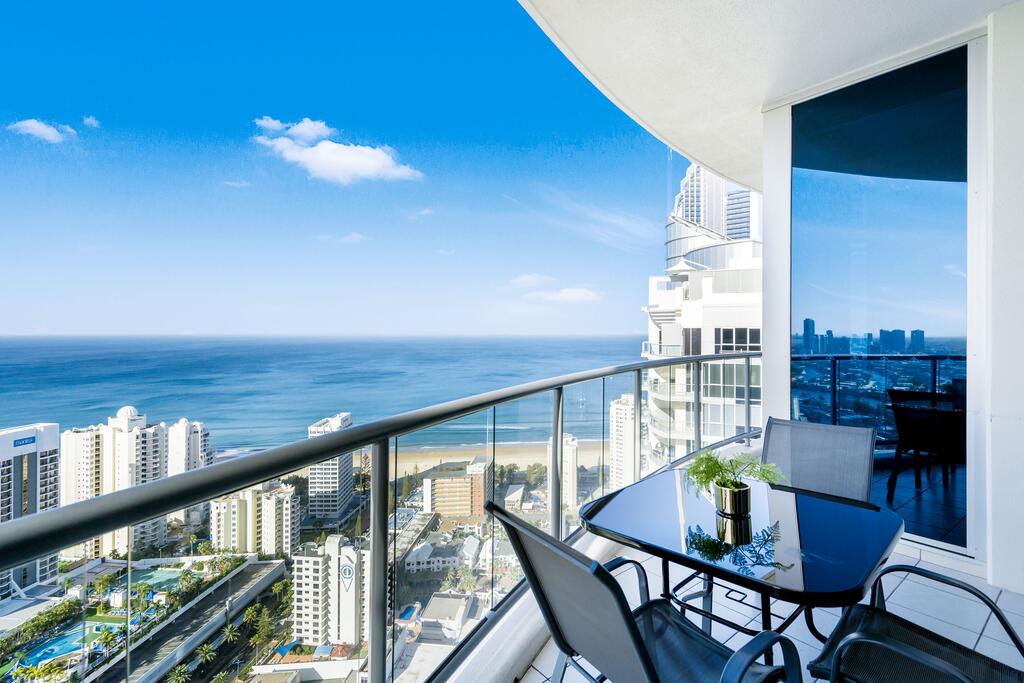 Chevron Renaissance Apartments And Sub Penthouses - We Accommodate - Surfers Gold Coast 3