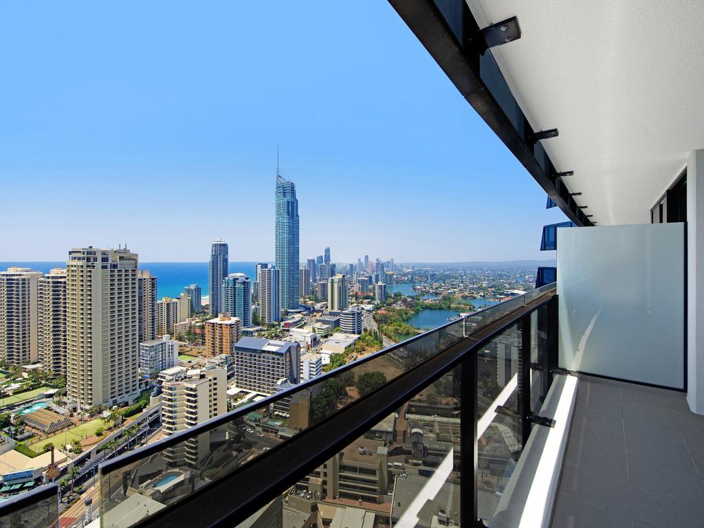 Circle On Cavill Private 2 Bed Ocean View - Surfers Gold Coast 2