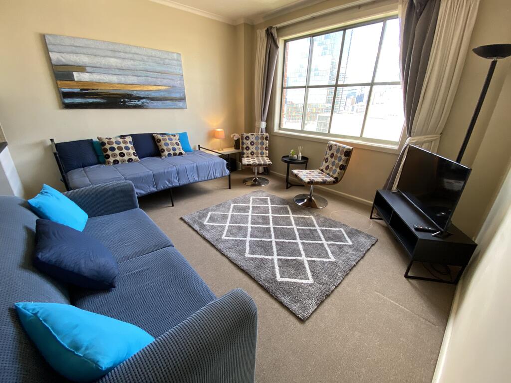 City Views, Pool , Parking & Gym Darling Harbour Sydney Apartment Sleeps 5 - New South Wales Tourism  0