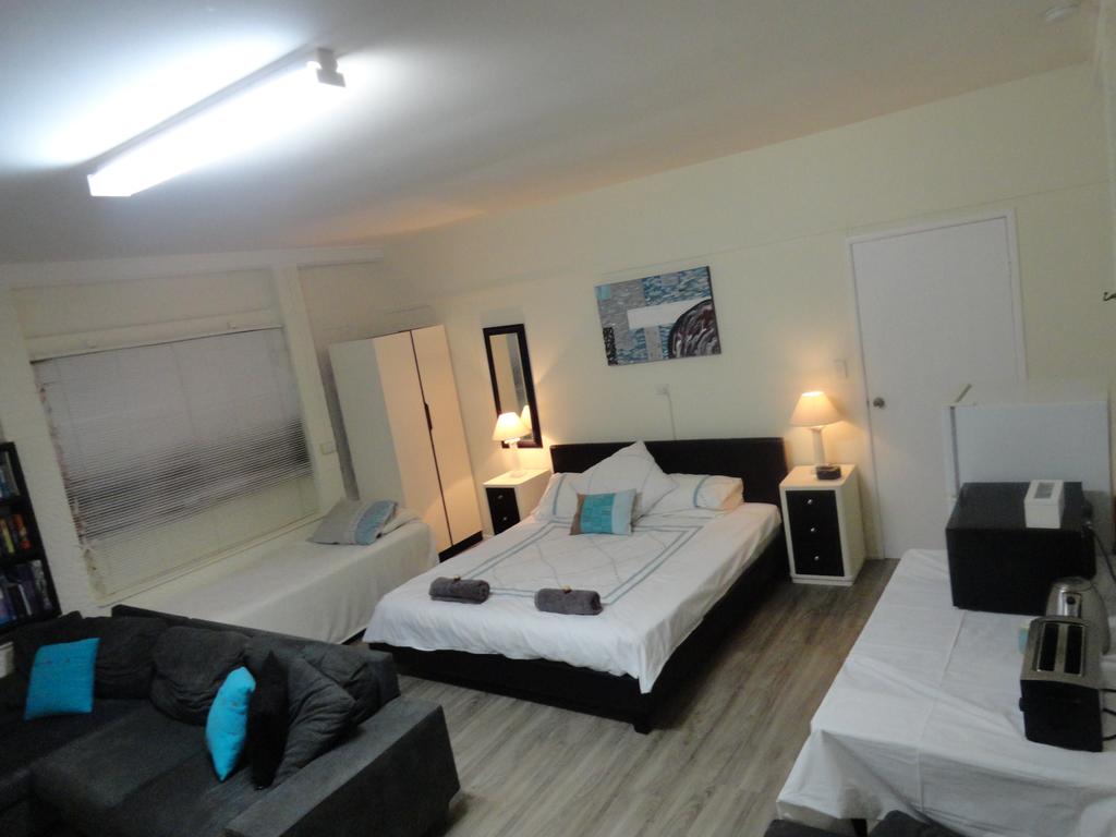 Cleveland BB - Private Studio Room - Accommodation Airlie Beach