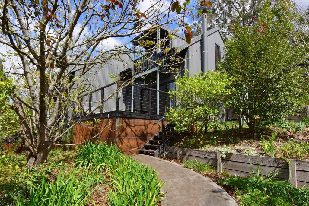 Cloudsong Chalet 2 - Close to the village centre - Accommodation Adelaide