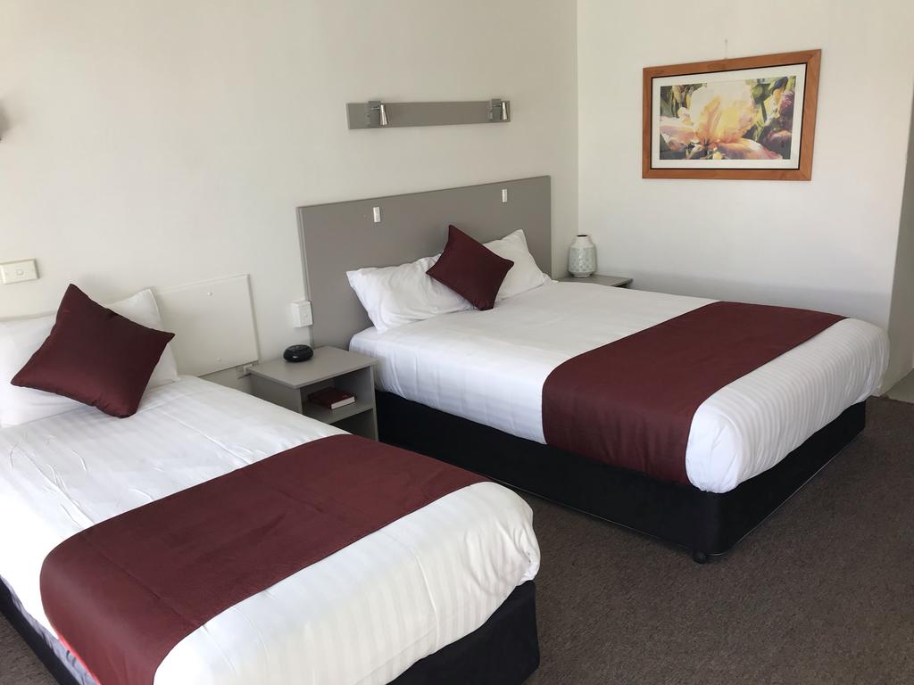 Cobb Inlander Motel - South Australia Travel