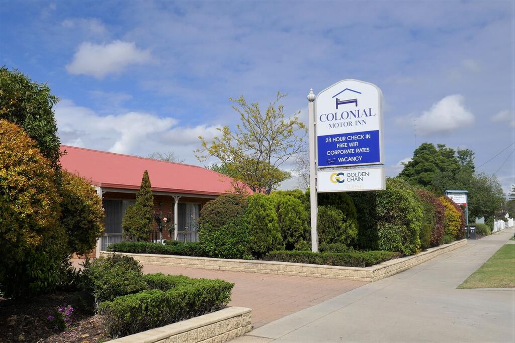 Colonial Motor Inn Bairnsdale Golden Chain Property - Accommodation Airlie Beach