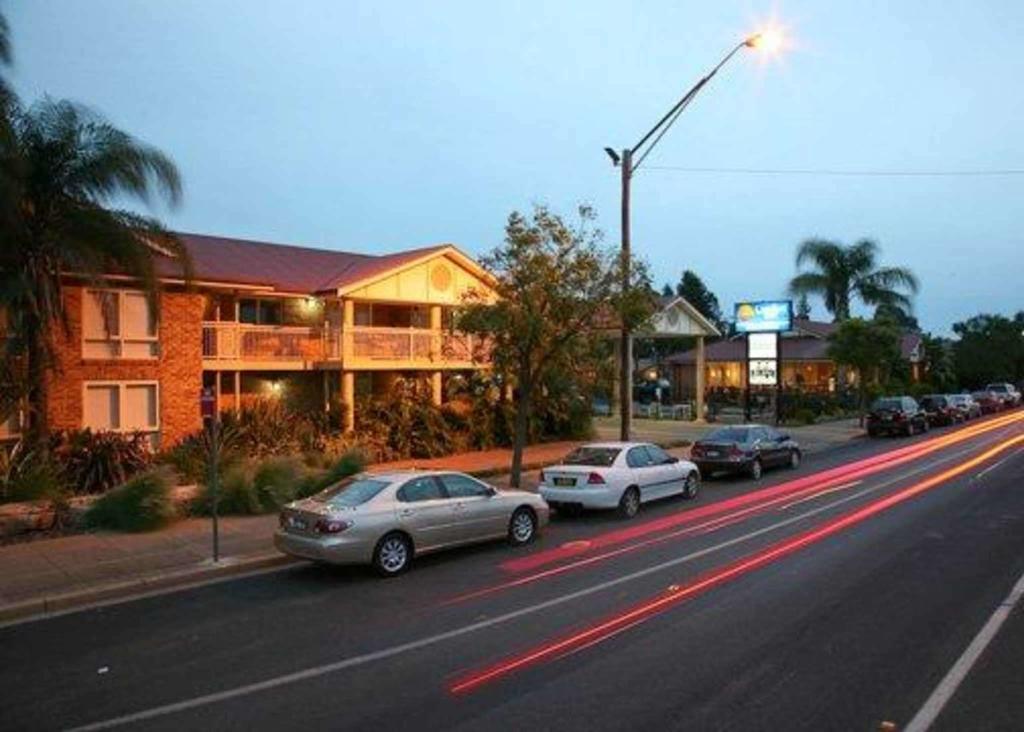 Comfort Inn Blue Lagoon - New South Wales Tourism 