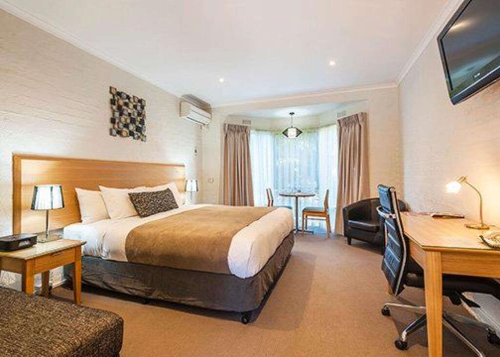 Comfort Inn Coach  Bushmans - Accommodation Adelaide