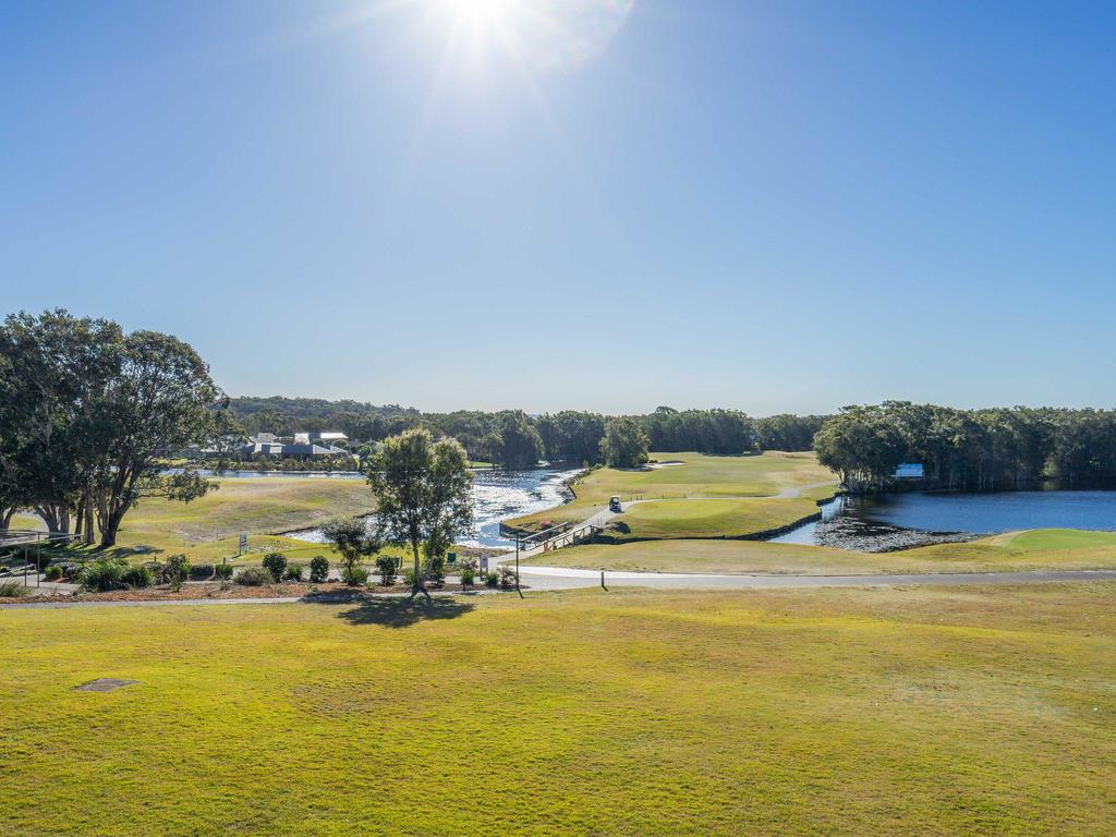 Condo 108 @ Horizons Resort & Golf, Stunning Course + Lake Views - thumb 3