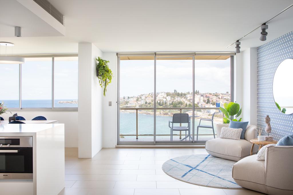Coogee Beach Designer Penthouse With Parking - thumb 0