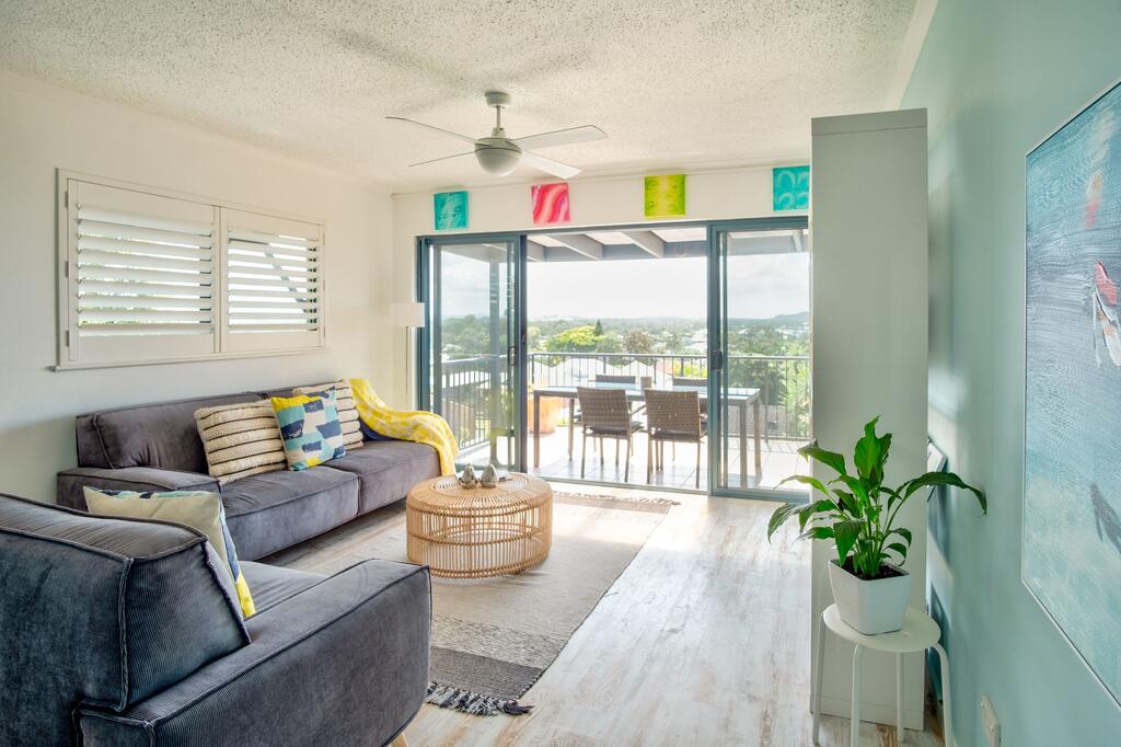 Coolum Beach 3 Level Townhouse Private Rooftop Terrace Spa Overlooking Mount Coolum - thumb 2