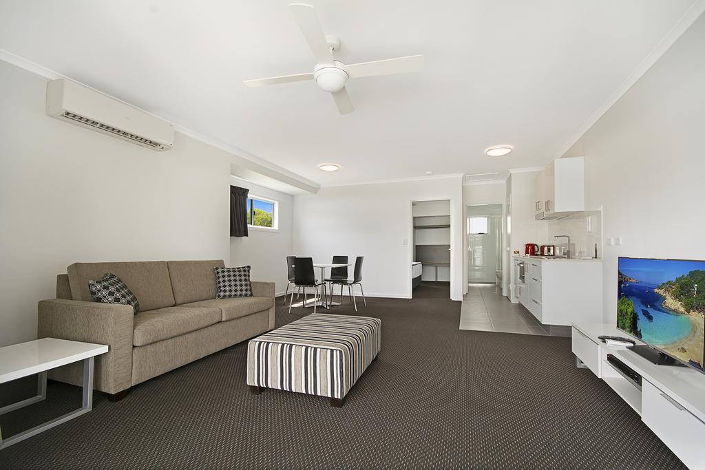 Cooroy Luxury Motel Apartments - Accommodation Airlie Beach