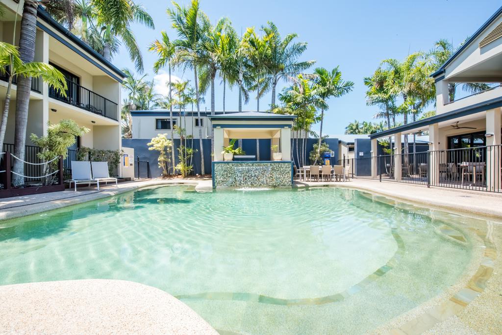Coral Cay Resort - Accommodation Airlie Beach