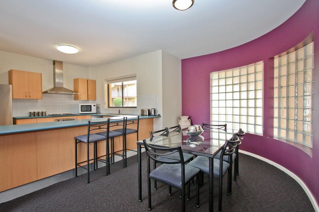 Cosmopolitan Apartments - Newcastle Accommodation 1
