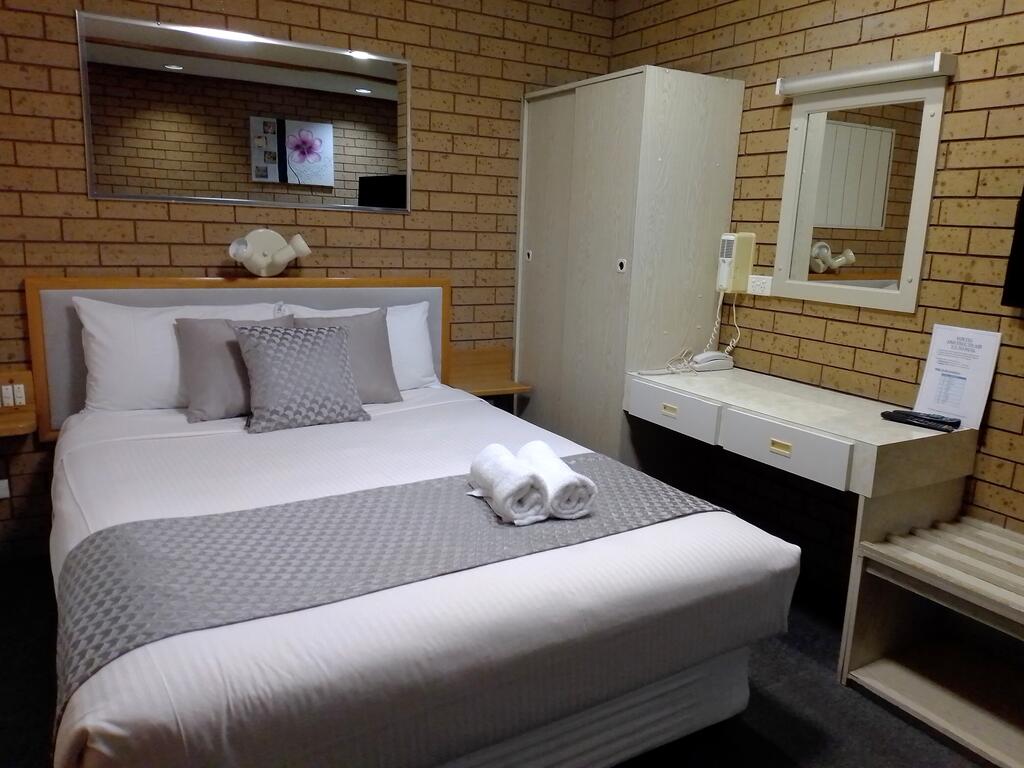 Country Home Motor Inn - New South Wales Tourism 