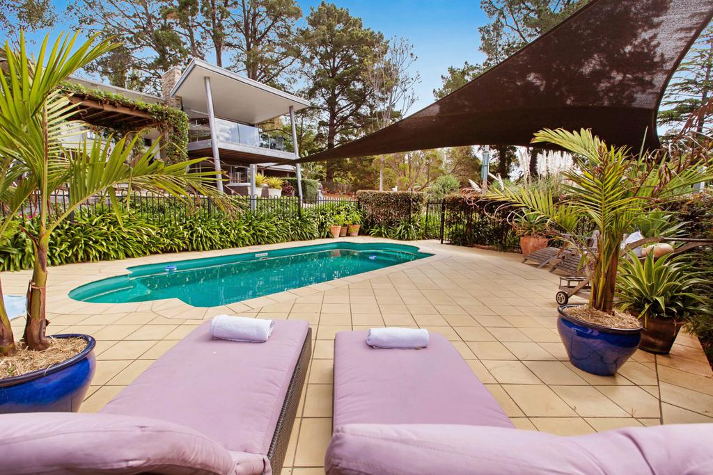 COUNTRY MEETS THE BAY - MOUNT ELIZA - Accommodation Daintree