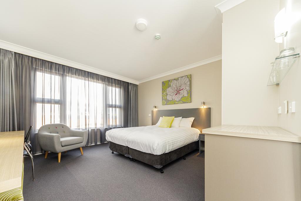 Cowra Services Club Motel - New South Wales Tourism 