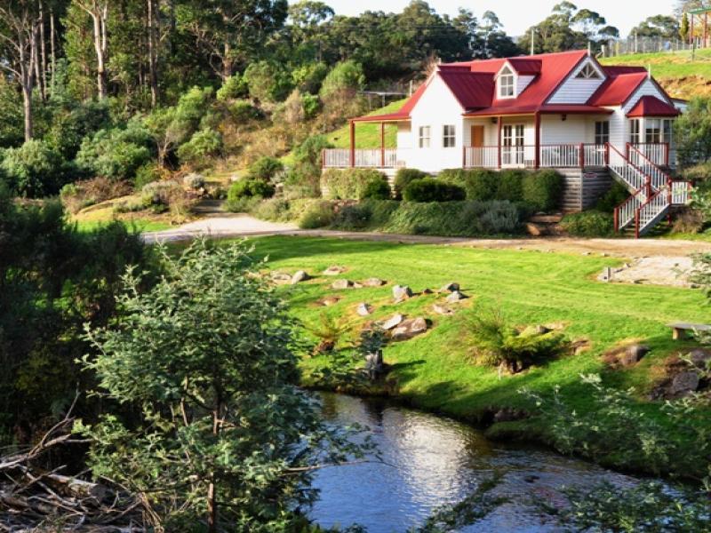 Crabtree Riverfront Cottages - Goulburn Accommodation