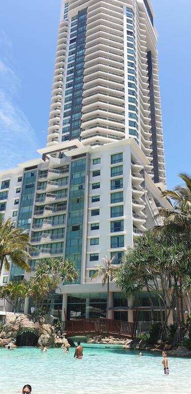 Crown Towers Resort Private Apartments - thumb 3
