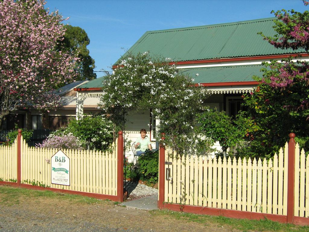 Cuddledoon Cottages Rutherglen - New South Wales Tourism 