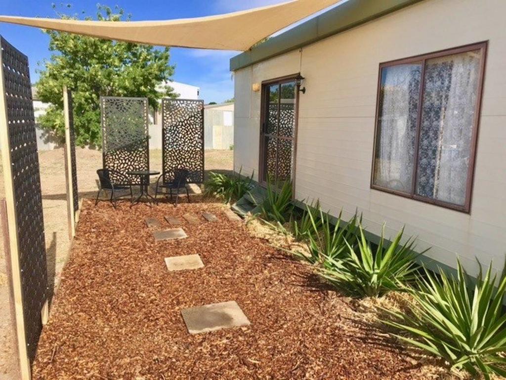 Cute Private Studio Flat with AIRCON - New South Wales Tourism 