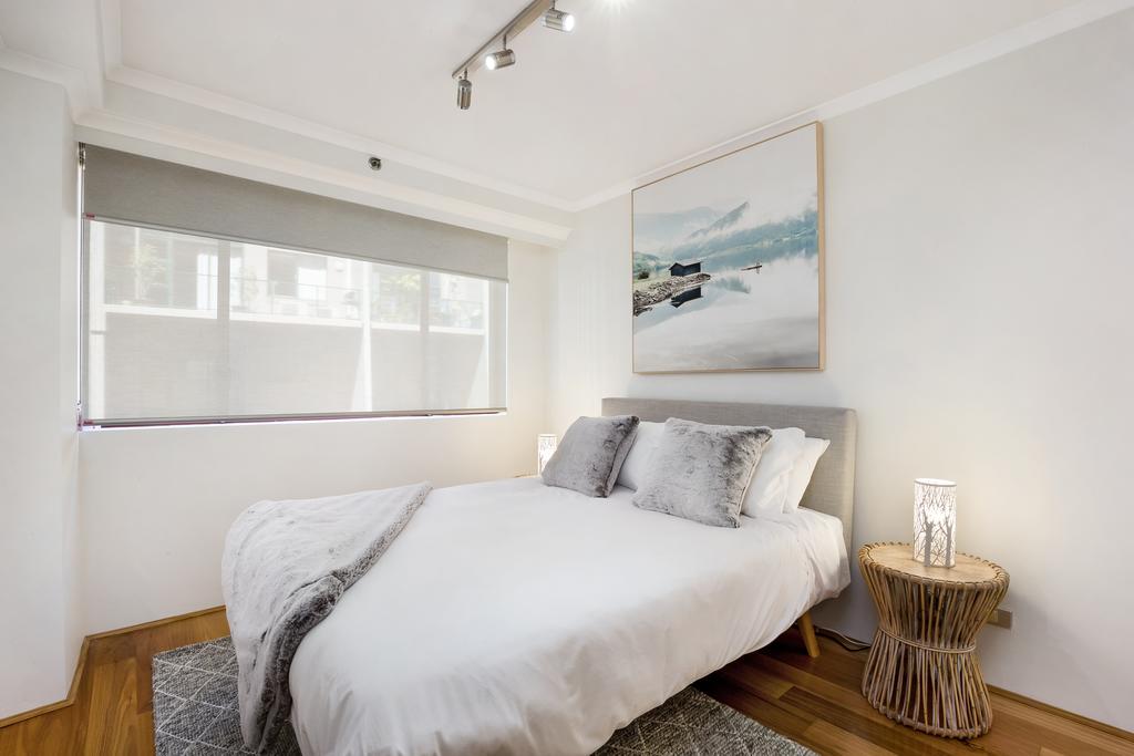 Darlinghurst One Bedroom Modern Self-Contained Apartment With Parking - Easy Access To Sydney CBD (45 PEL) - thumb 2