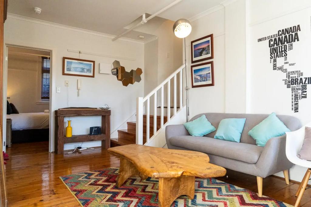 Delightful 3 Bedroom Apartment near Chapel Street in St Kilda - New South Wales Tourism 