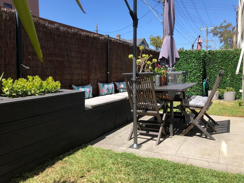 Delightful Ground Floor Apartment With Private Courtyard Few Minutes To St Kilda Beach - thumb 2