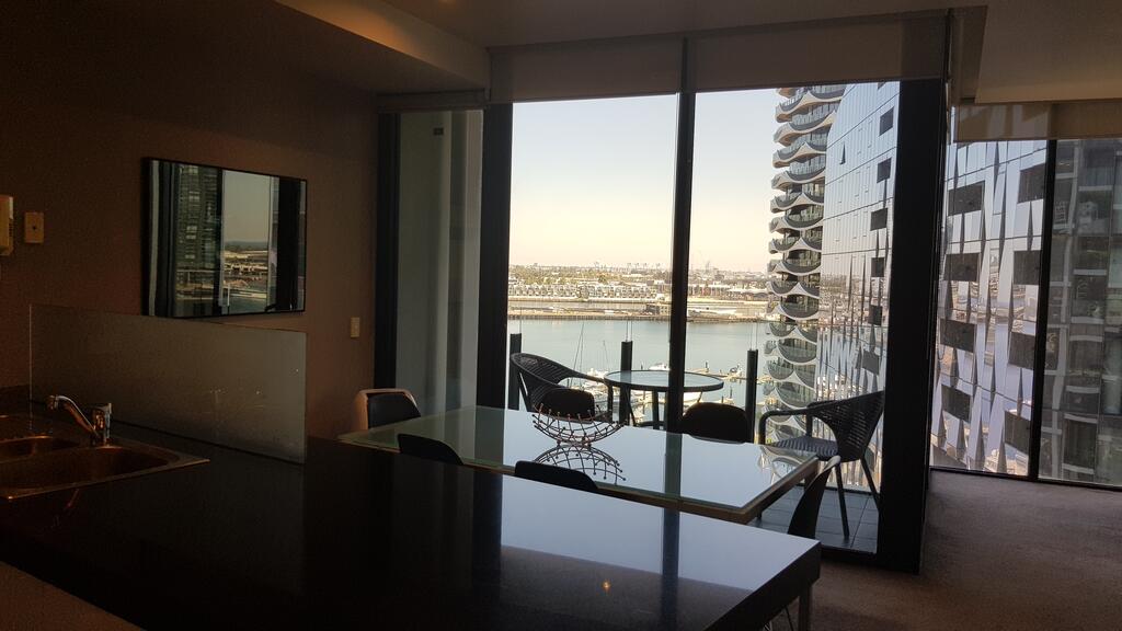 Docklands Style Apartment With 2 Bedroom 1008N - thumb 1