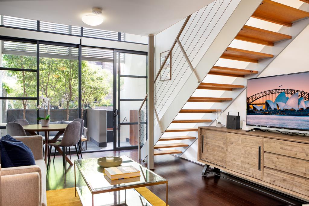 Elegant Loft Perfect For Inner City Explorers - Accommodation Sydney 0
