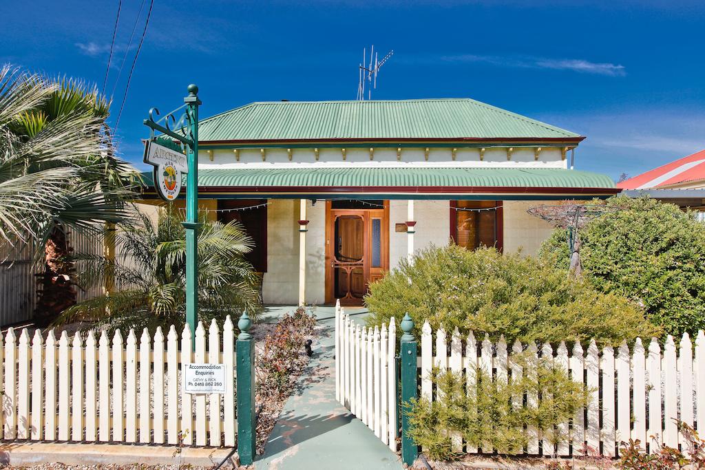 Emaroo Cottages Broken Hill - Accommodation BNB