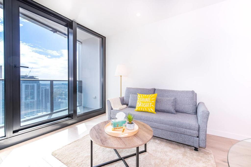 EQ Tower Luxury 1 Bedroom Central Melbourne - thumb 2