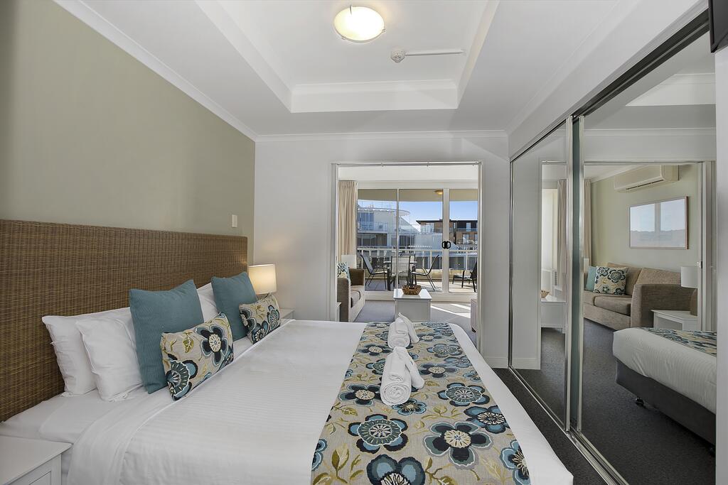 Ettalong Beach Luxury Apartments - thumb 2