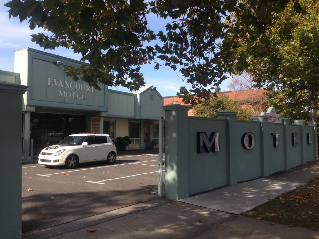 Evancourt Motel - New South Wales Tourism 