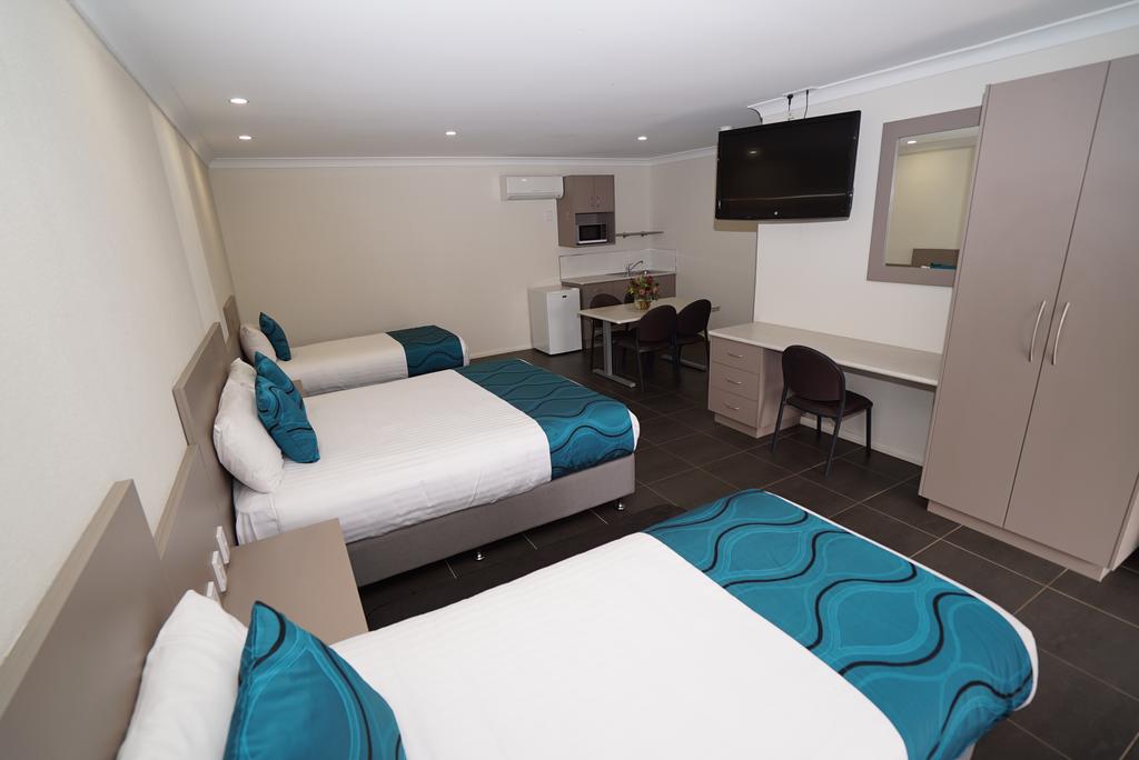 Exies Bagtown - Accommodation Airlie Beach