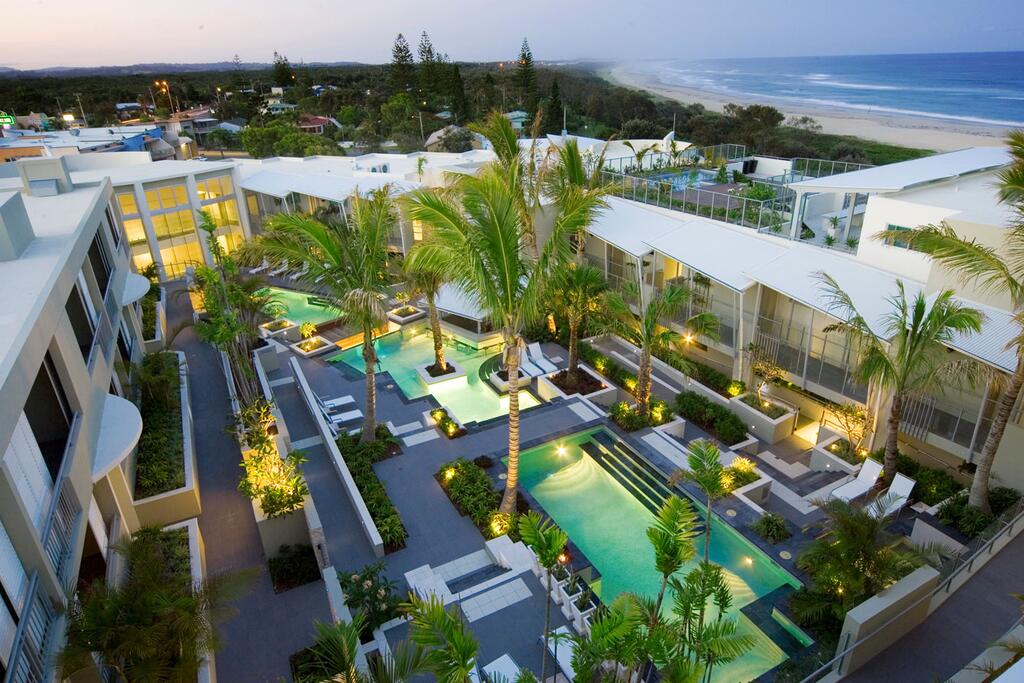 EXTRA LARGE 2 Bed Apartment - 3 Pools And Spa - Mountain View - BEACHFRONT LOCATION CABARITA BEACH - thumb 2