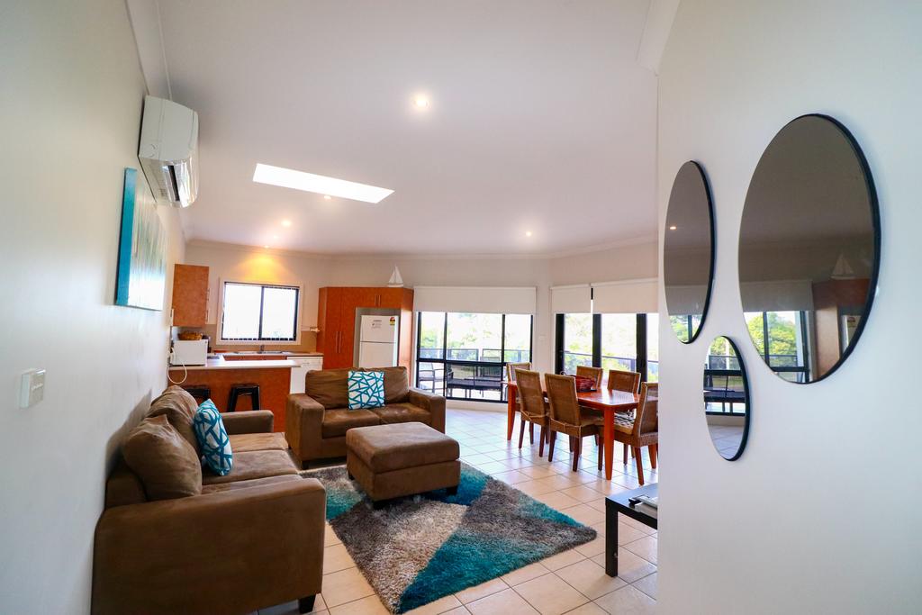 Flexi 3 at Belmont - Accommodation Airlie Beach