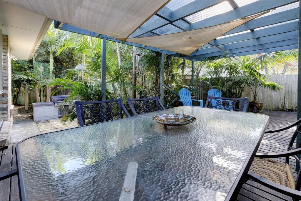 FRANGIPANI BEACH HOUSE - PET FRIENDLY 22 Belbourie Cres Boomerang Beach - thumb 2