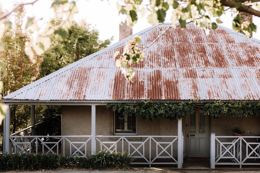 French Cottage 1854 with stunning Alfesco Garden - South Australia Travel