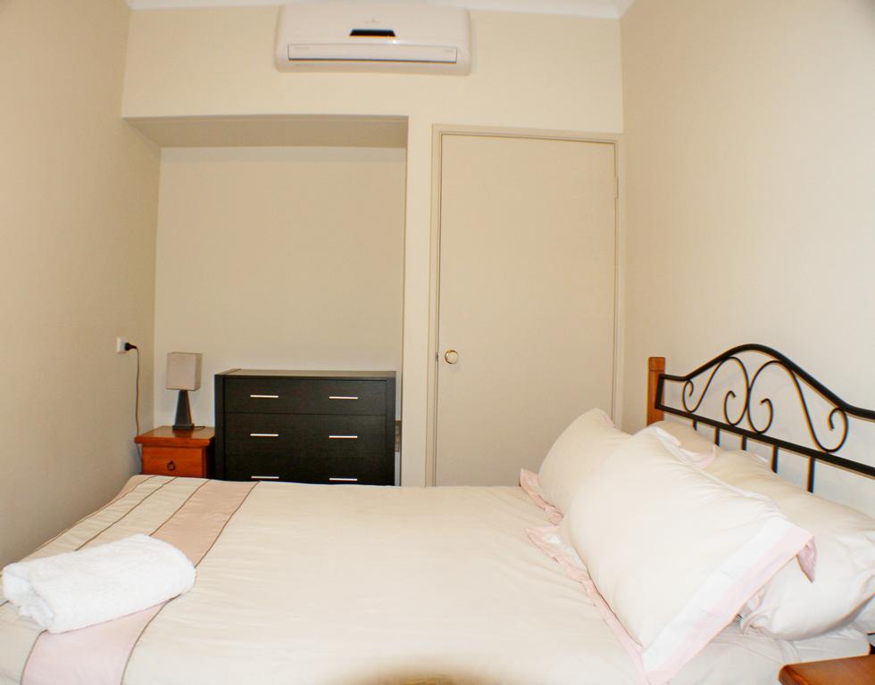 Geraldton Luxury Retreat 2 - Geraldton Accommodation 3