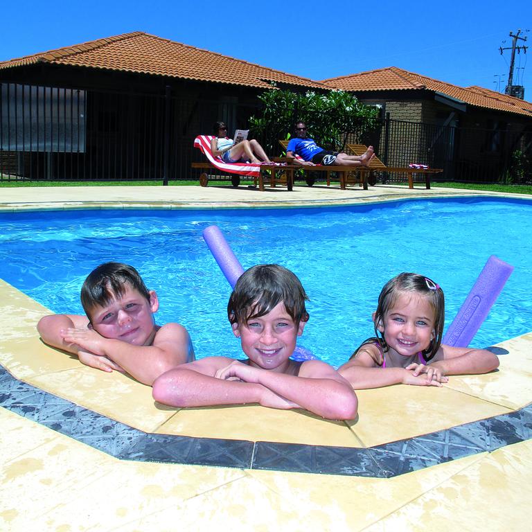 Geraldton's Ocean West Holiday Units & Short Stay Accommodation - thumb 3