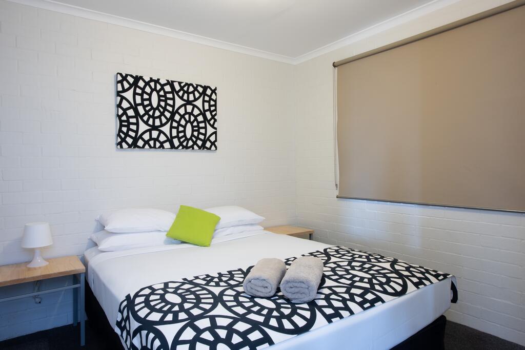 Geraldton's Ocean West Holiday Units  Short Stay Accommodation
