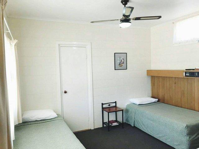 Glossop Motel - Accommodation Airlie Beach