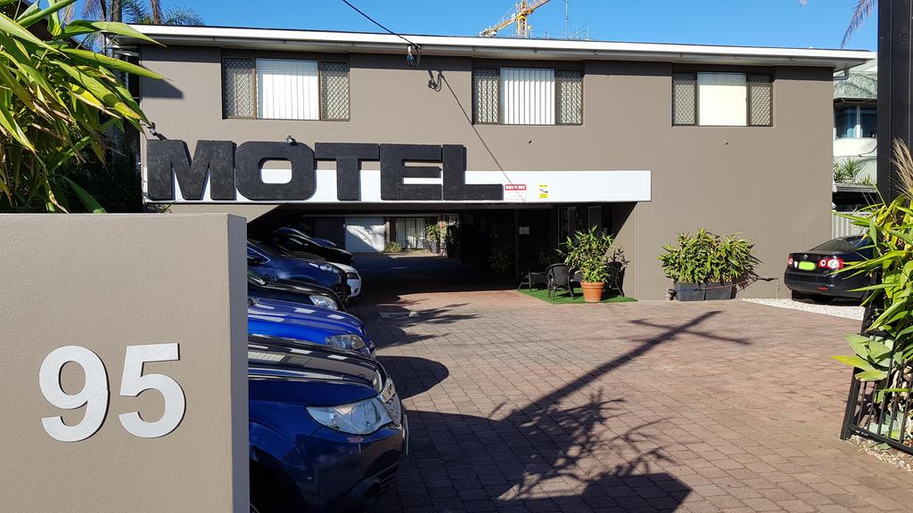 Gold Coast Airport Motel - Closest Privately Owned Accommodation to the GC Airport - Accommodation Daintree