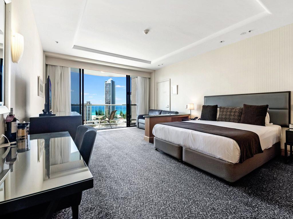 Gold Tower 2 Bed In Oaks Surfers Paradise - Southport Accommodation 0