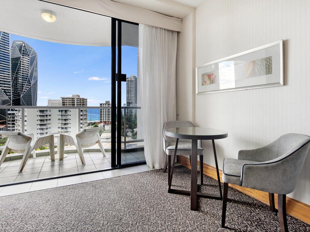 Gold Tower 8th Level Private Two Bedroom Dual Key - Surfers Gold Coast 1