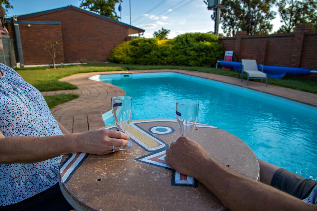 Golden Country Motel and Caravan Park - New South Wales Tourism 